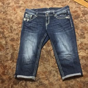 Size 16 Vigoss Capris